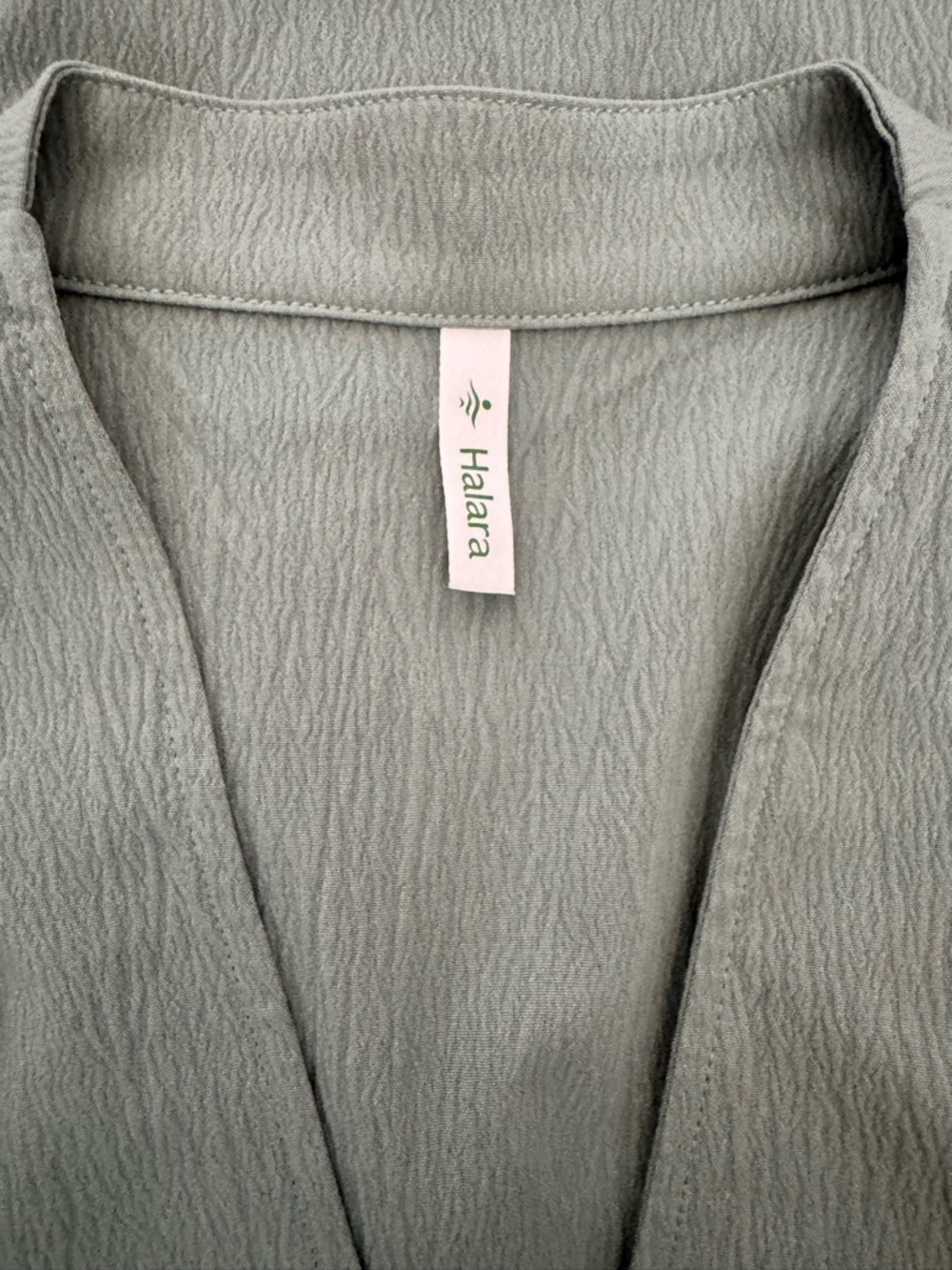 NWT HALARA Green V-Neck Sleeveless Wrapped Belted Midi Travel Dress Pockets Sz M - Picture 16 of 16